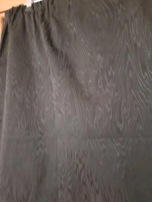 New black straight skirt with back slit – photo 2